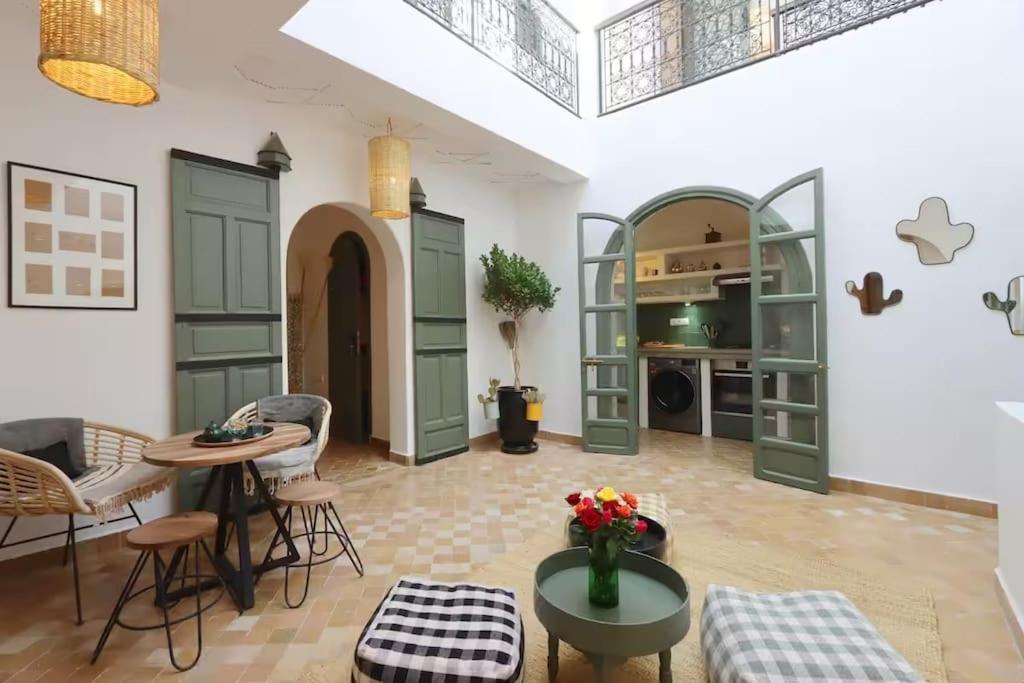 Riad Ptit Kech, Bassin Terrasse - Petits Dejeuners Marrakesh Exterior photo