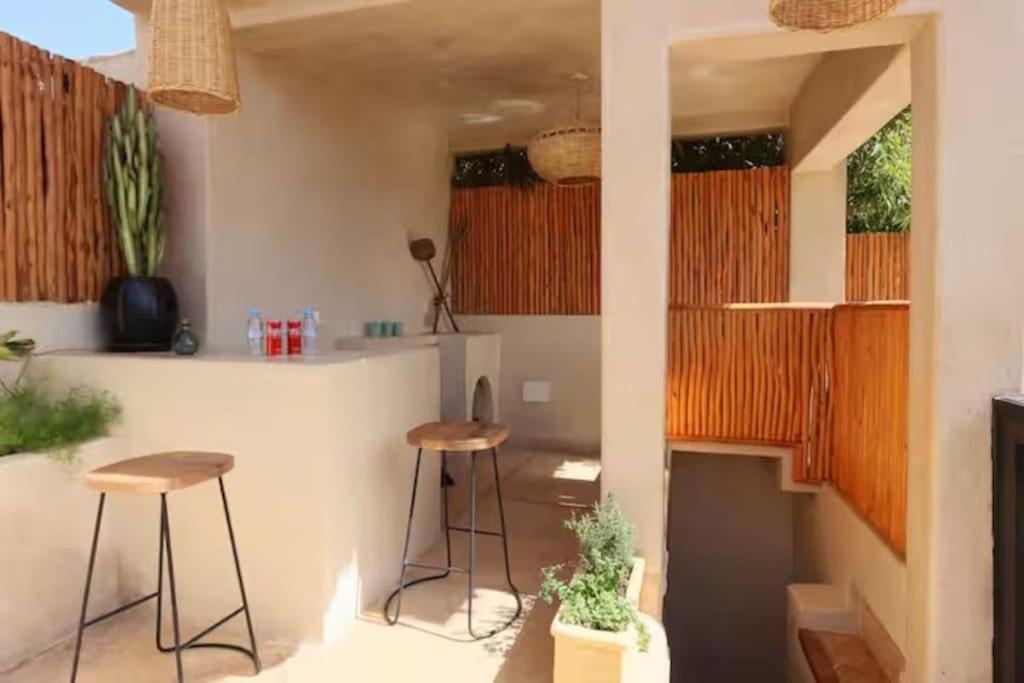 Riad Ptit Kech, Bassin Terrasse - Petits Dejeuners Marrakesh Exterior photo