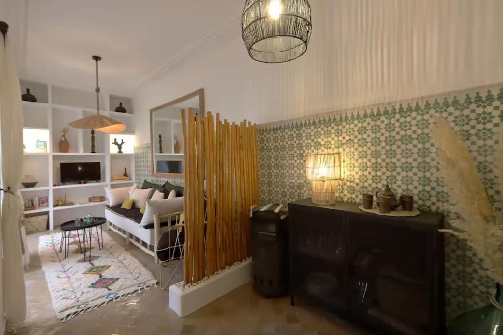Riad Ptit Kech, Bassin Terrasse - Petits Dejeuners Marrakesh Exterior photo